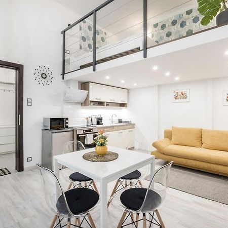 Mirror Apartments Budapest Luaran gambar