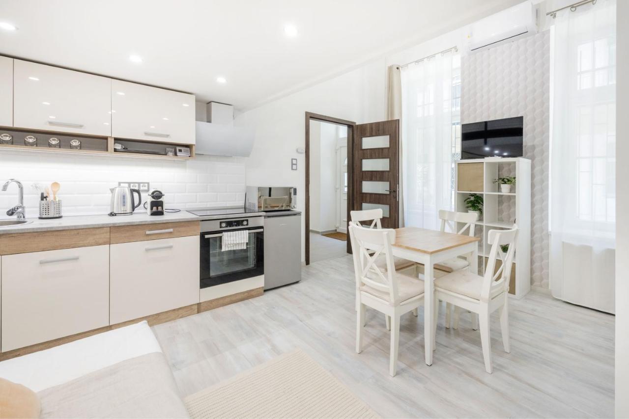 Mirror Apartments Budapest Luaran gambar