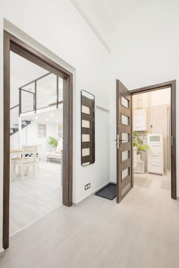 Mirror Apartments Budapest Luaran gambar
